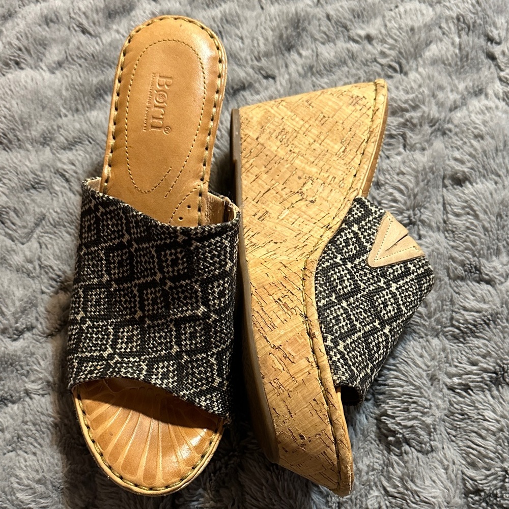 Born Black and Tan Patterned Wedges